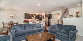 Beautiful 5-Bedroom Home in Brixworth Neighborhood with 2 Community Swimming Pools & Walking Trails Gallery 17