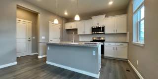Gorgeous 4 Bed, 2.5 Bath Newer Build in Berthoud! Gallery 3