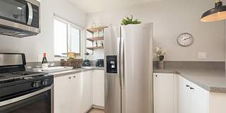 Beautiful 2 beds 1 bath apartment in Point Loma Gallery 13