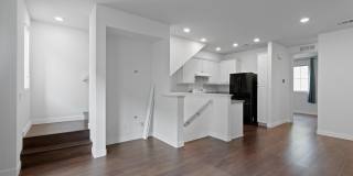 Amazing 3 Bd/ 3 Ba Townhome in Van Nuys! Gallery 1