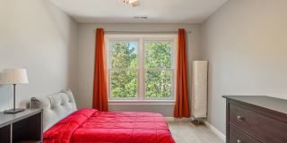 Beautiful Southern Village townhome - Furnished - Mid / Long Term lease options Gallery 18