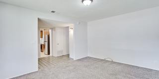 6063 Pineland Avenue Gallery 9