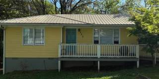 3 bedroom 2 bathroom near St. Mary's Hospital Gallery 1