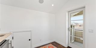 115 Topaz Gallery 36