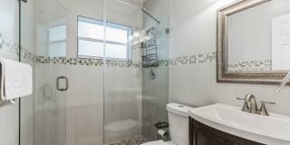 1601 Adams Street Gallery 12