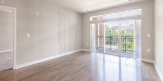 Radiant Fairfax Ridge Apartments Gallery 9