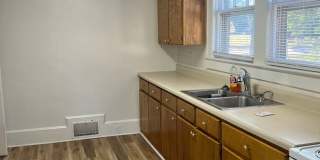 Historic Charm: walk to town Gallery 1