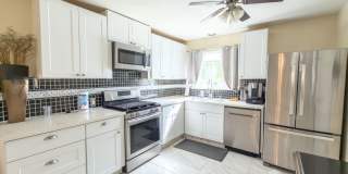 Charming 3-Bedroom Home Along Lindo Channel in Chico Charming 3-Bedroom Home Along Lindo Channel in Chico Gallery 4