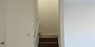 1211 SE 27th Ter Gallery 7
