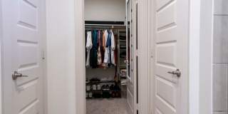 Fully Furnished 4B/2.5B in Far East Austin  (All Bills Paid) Gallery 22