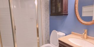 9404 Lindsay St Gallery 21