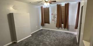 1614 W Lexington St Gallery 12