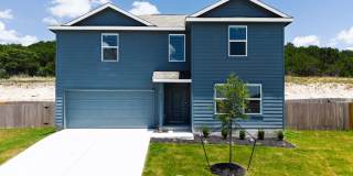 5 bedroom, 3 bath, and over 2000 sqft!!!! Gallery 1