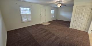 405 Lindenhurst Ct Gallery 3