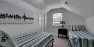 89 Mclean Avenue Gallery 27