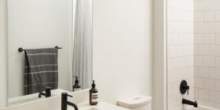 Emmi Midtown Gallery 22