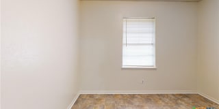 911 S 27th Street Gallery 7