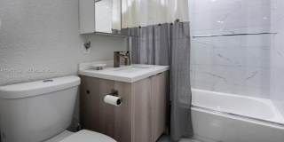 5224 NE 1st Ave Gallery 19