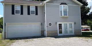 Beautiful 2 Bedroom Home with Spacious Bonus Room! Gallery 1