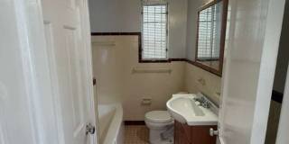 224 W 22nd St. Gallery 11