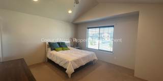 3 bed, 2.5 bath townhouse in CDA Place! Gallery 15