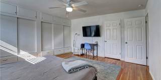 2108 S 6th Street Gallery 10