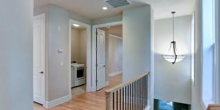 Pristine Spacious 3 Bedroom Lake Oswego Townhome | Skylights, High Ceilings, and Mt. Park Trails at your Doorstep Gallery 22