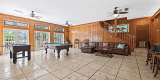 2400 Delmar Place Gallery 18