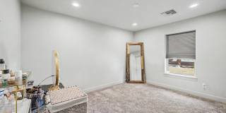 3414 N 44th Place Gallery 32