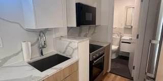 419 E 9th St Gallery 7