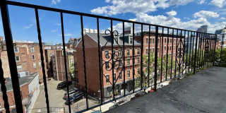 440 Hanover St. Gallery 9