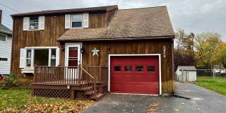 Spacious 3-bedroom, 1.5-bath Colonial in East Irondequoit! Gallery 1