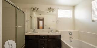 Fresno SouthEast Home, Gated Community, Clovis Unified School District, 3BR/2.5BA - Lots of Amenities! Gallery 14