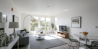 Hollis Oak Gallery 1