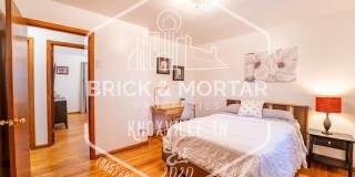 2407 Holbrook Drive Gallery 17