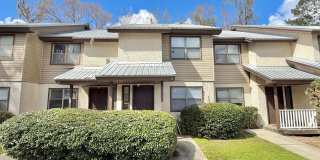 AVAILABLE MID-MARCH 2026! (No Pets Preferred) Gallery 1