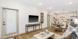 Portier at Midtown Gallery 6