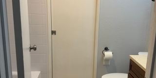 Condo near the beach - top floor Gallery 20