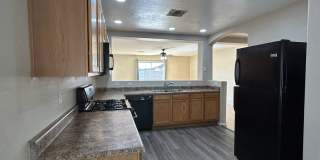 3 beds, 2 baths, 1,442 sqft Gallery 5