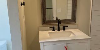 Beautifully  Renovated 2 bed 2 bath Home in Shelby Park! Gallery 25