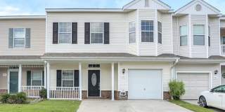 3 bedroom 3.5 bath townhome with garage 3 bedroom 3.5 bath townhome with garage Gallery 1