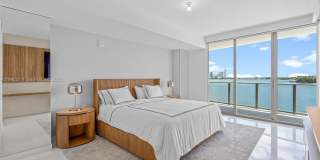 Bay Harbor Gallery 19