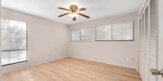 Spacious 3/3 townhome-style condo in Rockwood Villas with washer/dryer Gallery 33