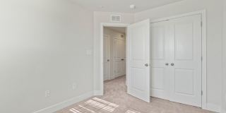 7550 JOHNNYCAKE Road Gallery 19