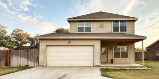 604 NE Ave E Place Gallery 1