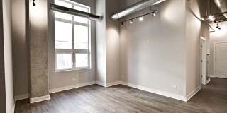 3833 N Broadway Gallery 125