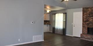 Newly Remodeled! Close to Tinker Gallery 4