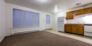 5957 W Madison St Gallery 16