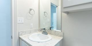 5507 Kemper Street Gallery 19