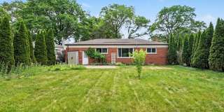 Beautifully maintained, move in ready 3 bed, 1.5 bath single family home Gallery 16